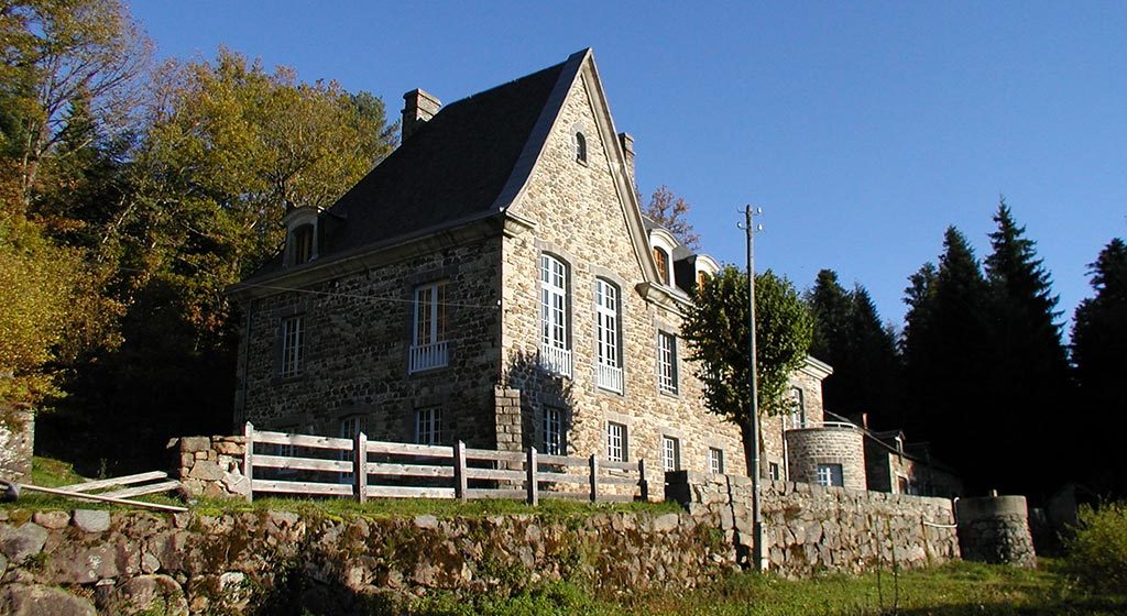 Gravières, grande bâtisse